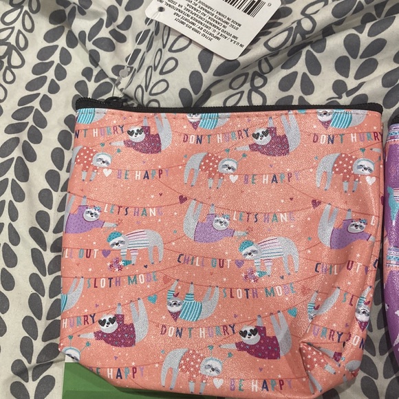 Beauty sample bundle - Picture 6 of 6